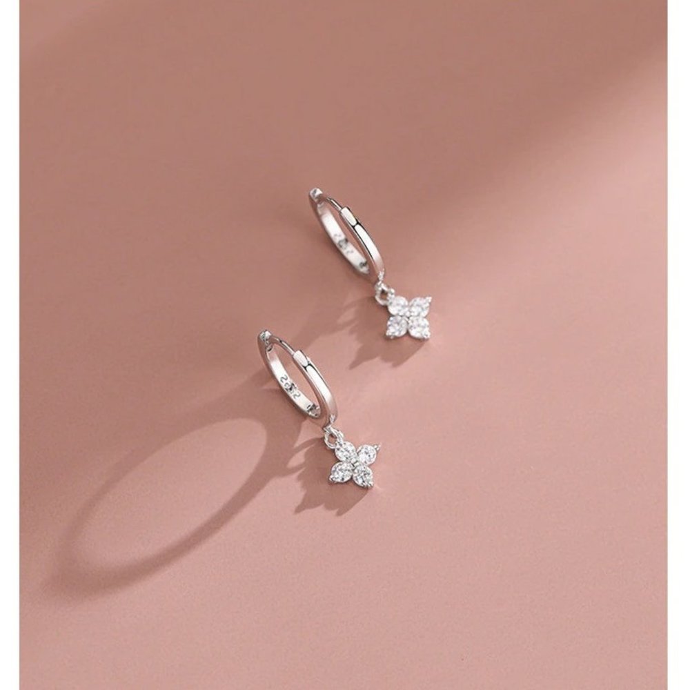NEW S925 Sterling Silver Flower Hoop Earrings
